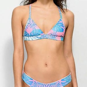 Kulani Kinis Triangle Top - PEACH PUFF - medium